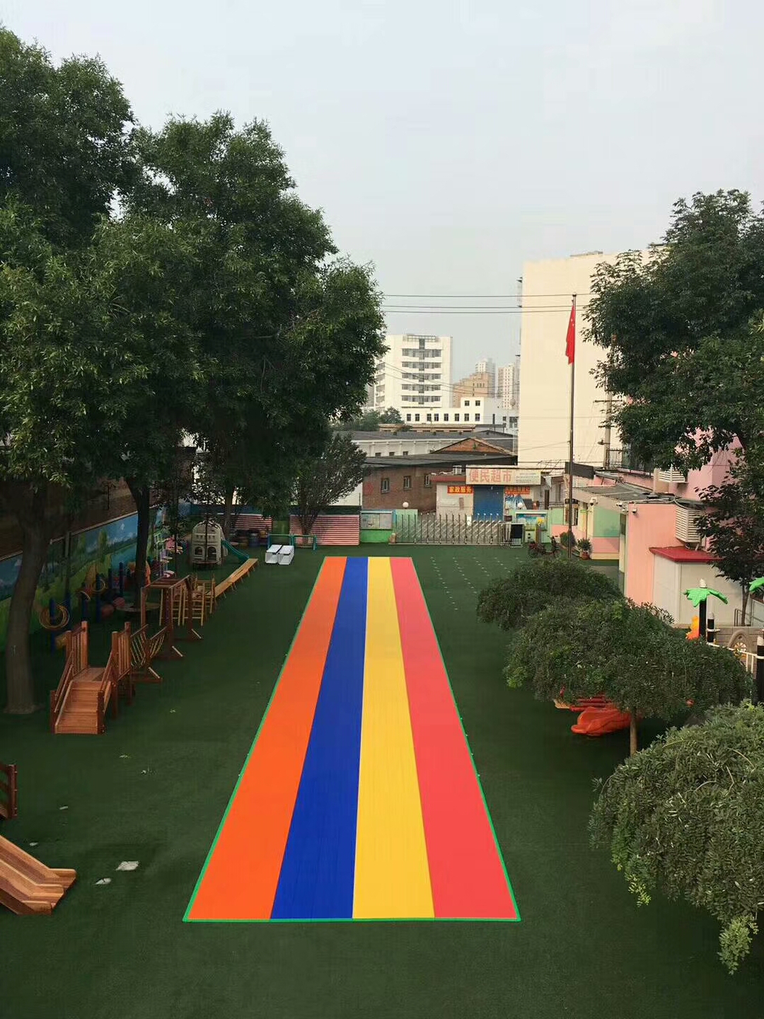 仲達(dá)地板【定】天津，與草坪合體？