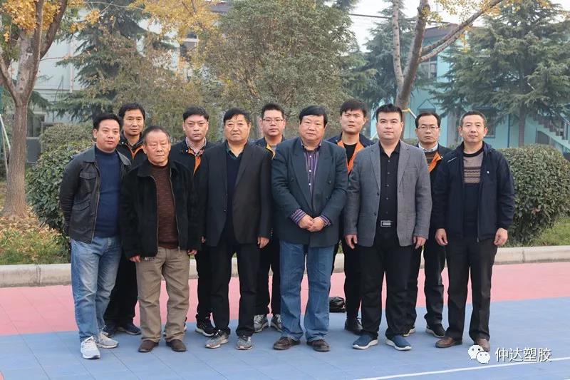 熱烈歡迎河南省塑料協(xié)會段同生會長一行蒞臨仲達(dá)塑膠考察指導(dǎo)工作！