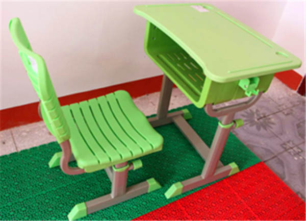 這三個(gè)因素選擇課桌椅時(shí)一定要注意！